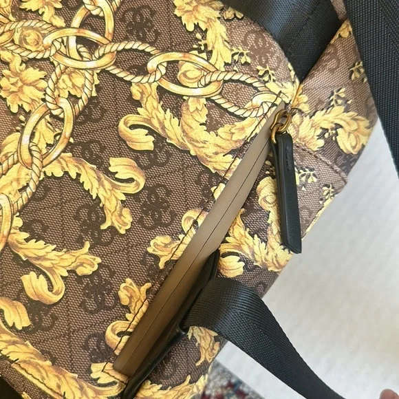 New GUESS Backpack - Picture 8 of 14